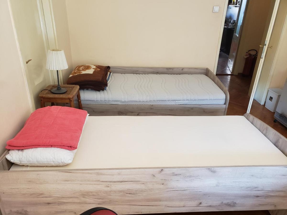 בלגרד Private Cozy Room 2 With Shared Kitchen In Appartment מראה חיצוני תמונה