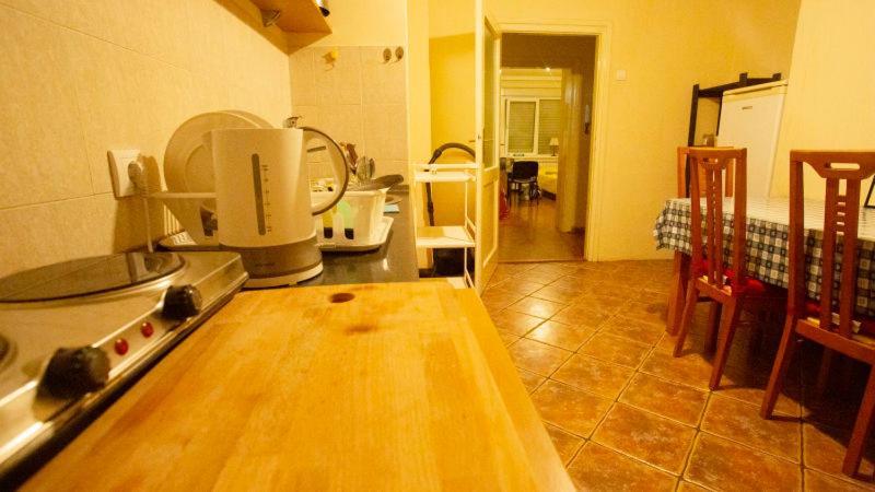 בלגרד Private Cozy Room 2 With Shared Kitchen In Appartment מראה חיצוני תמונה